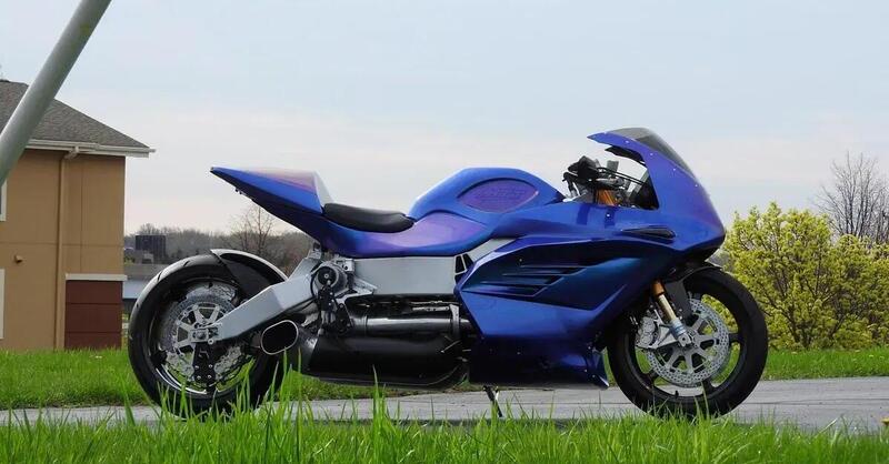 Presentata la MTT 420RR Anniversary Edition. Un motore da elicottero da 420 cavalli su due ruote