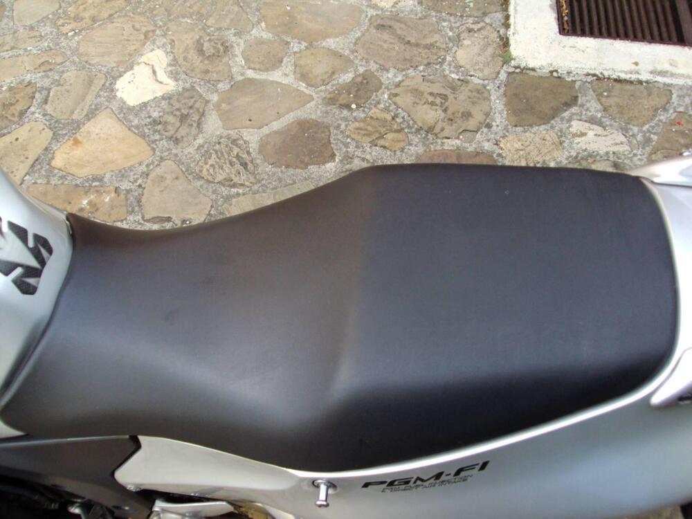 Honda CBR 1100 XX  (2001 - 06) (7)