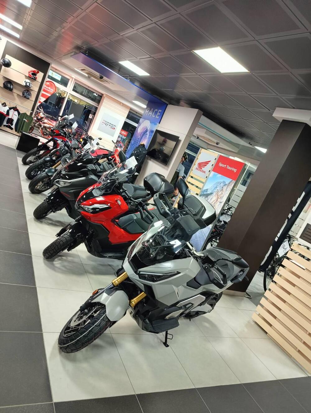 Honda Forza 350 Deluxe (2025) (5)