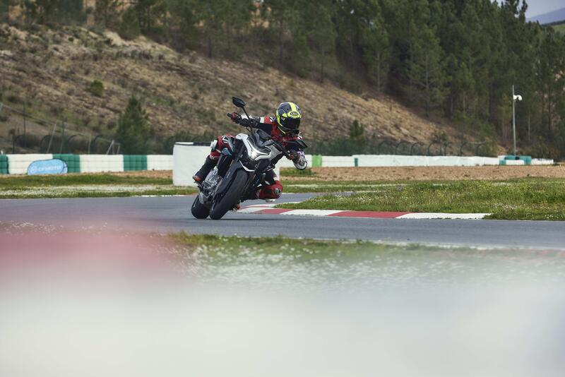 CFMOTO 675NK TEST: come va la prima naked 3 cilindri della Casa cinese. La prova in pista, Pro e Contro [GALLERY]