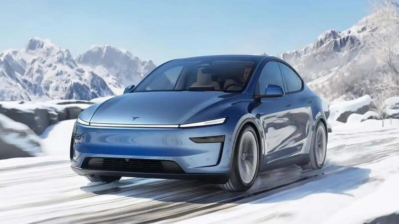 Nuova Tesla Model Y: come si guida, prezzi e quali sono le novit&agrave; [VIDEO]
