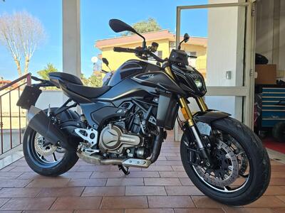 QJ Motor SRK 550 (2024 - 25) usata