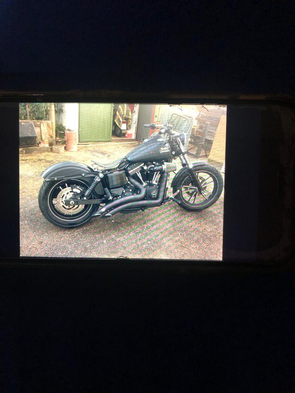 Harley-Davidson 1690 Street Bob Special (2015 - 16) - FXDB (4)