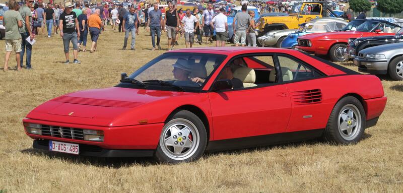 Una Ferrari Mondial t, design Pininfarina