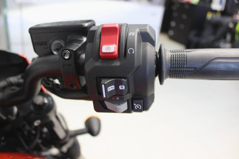 Honda CMX 1100 Rebel + Special Edition DCT (2025 - 26) (7)