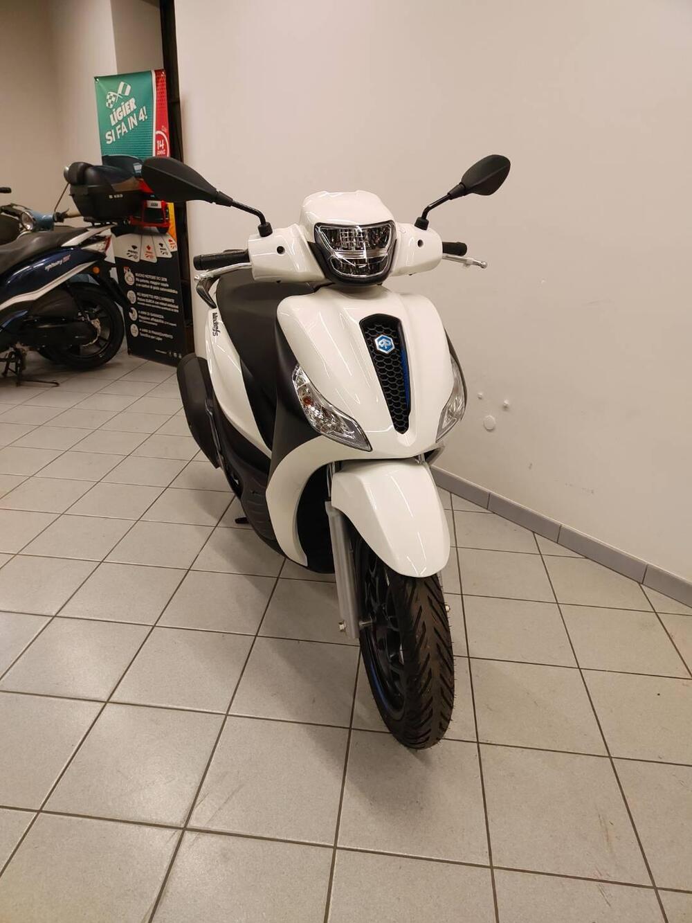 Piaggio Medley 200 S (2025 - 26) (6)