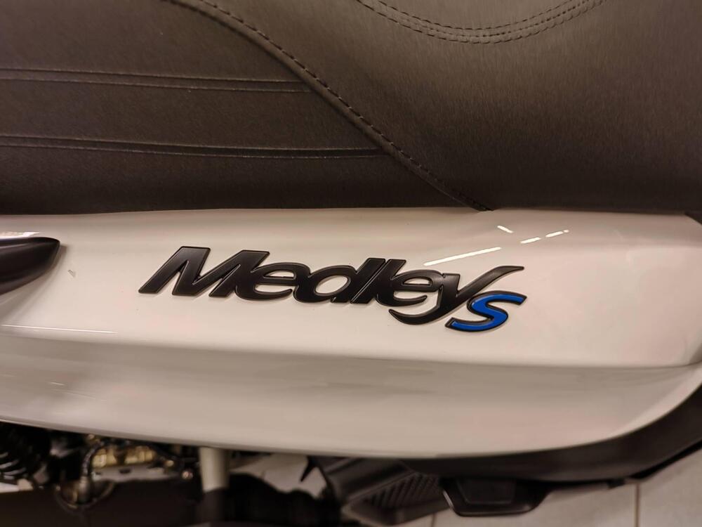 Piaggio Medley 200 S (2025 - 26) (10)