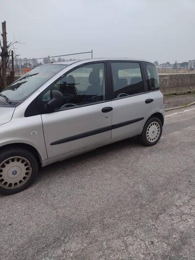 Fiat Multipla 1.6 16V Natural Power Active  del 2005 usata a San Giovanni Lupatoto