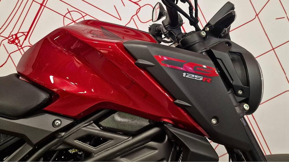 Honda CB 125 R (2024 - 25) (7)