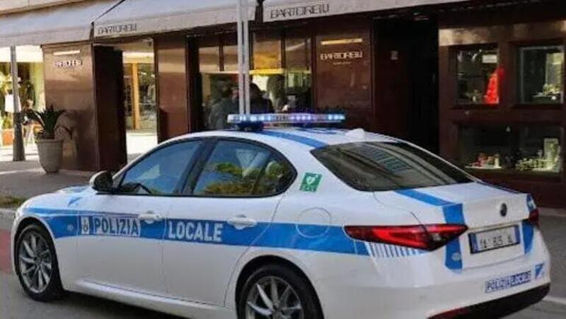 A Udine la gara per chi fa pi&ugrave; verbali, il multometro 2025 della Polizia Locale