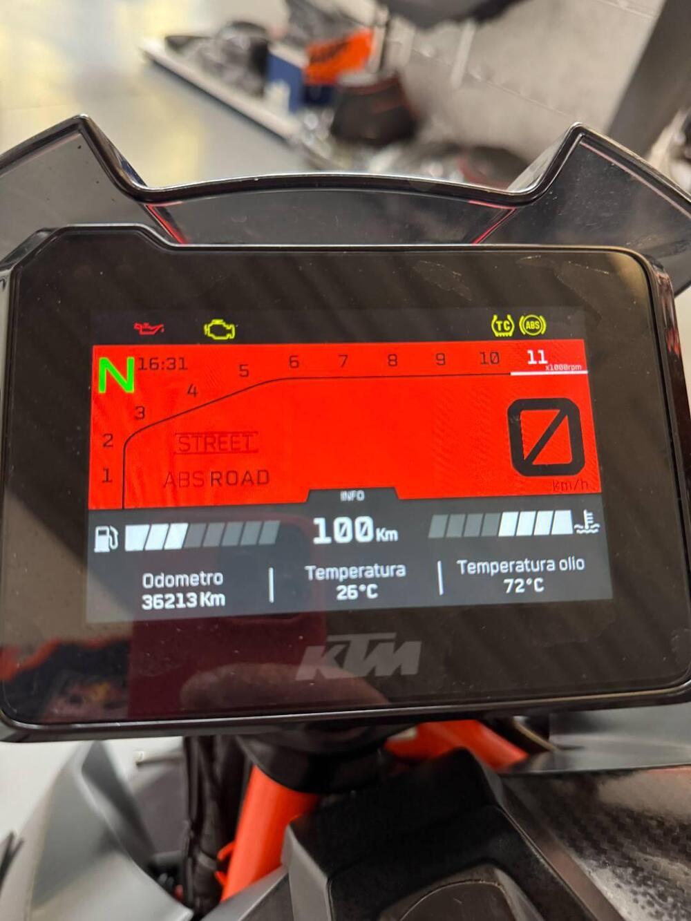 KTM 1290 Super Duke R (2020) (8)