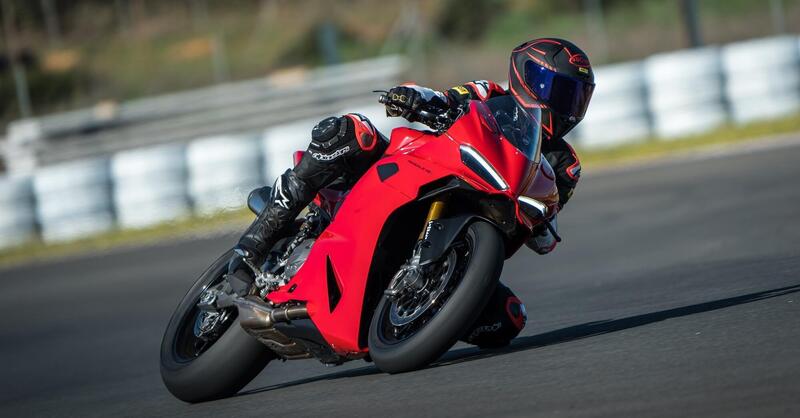 Ducati Panigale V2: rispondiamo alle vostre domande [VIDEO]