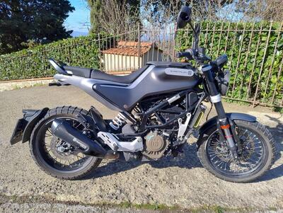 Husqvarna Svartpilen 125 (2021 - 23) usata