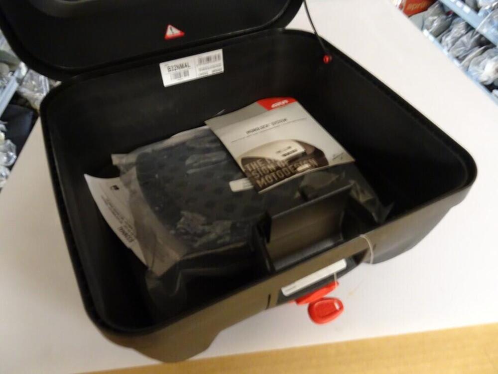 BAULETTO 32 LT Givi (5)