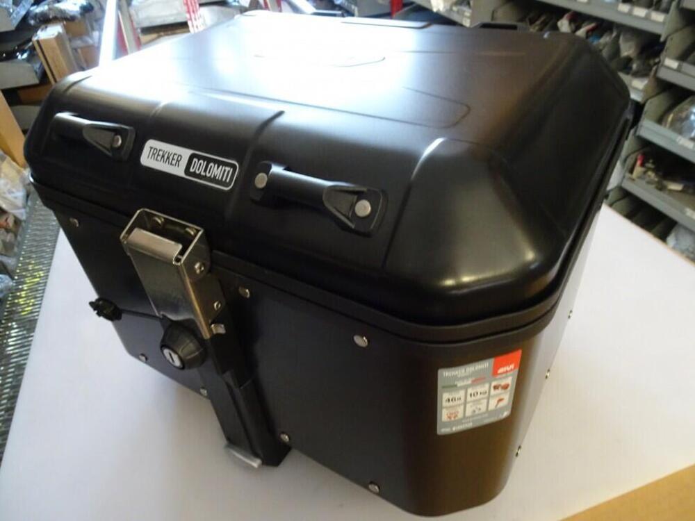 Valigia 46 Lt Trekker Givi (4)