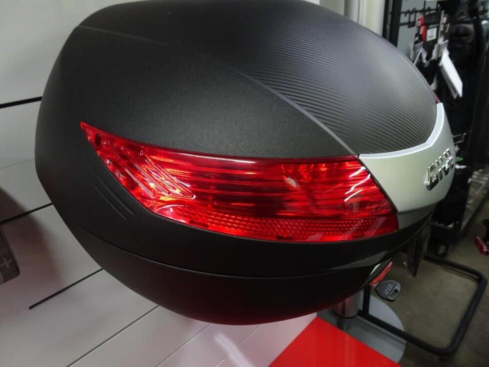 BAULETTO 40 Lt Givi (2)