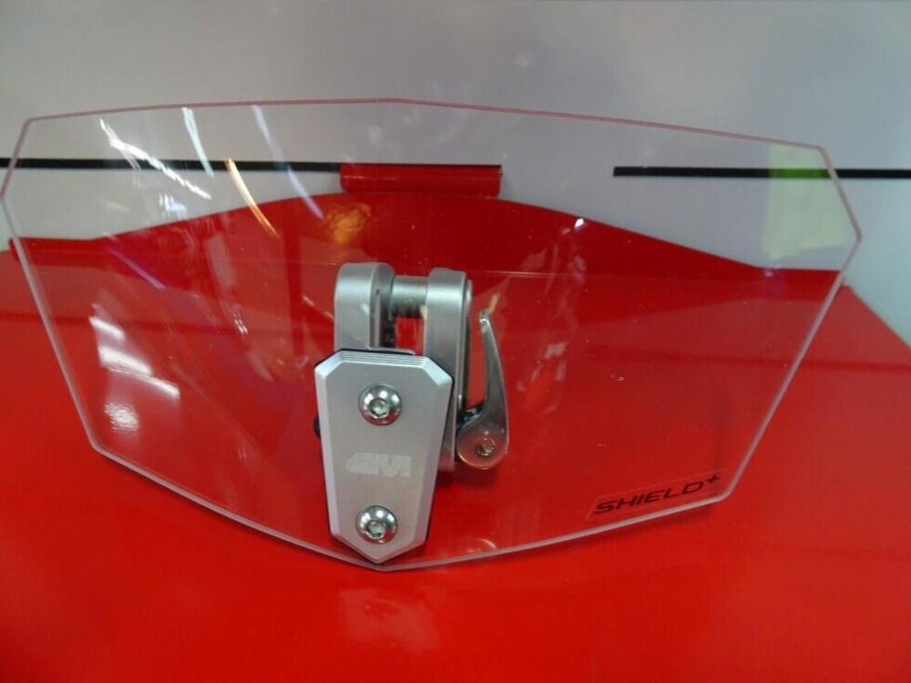 SPOILER UNIVERSALE GIVI (2)