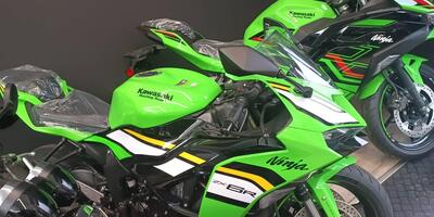 Kawasaki Ninja 636 ZX-6R (2024 - 26) nuova