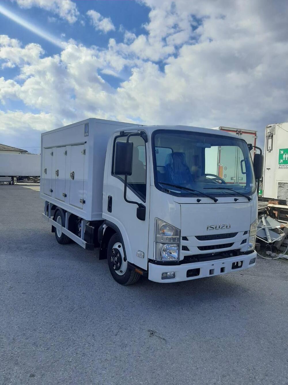 Isuzu M21 Cabinato usata a Forlì-Cesena