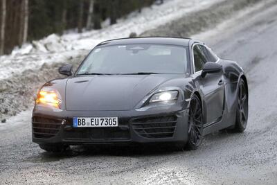 Nuova Porsche Cayman elettrica: prime immagini del prototipo in test