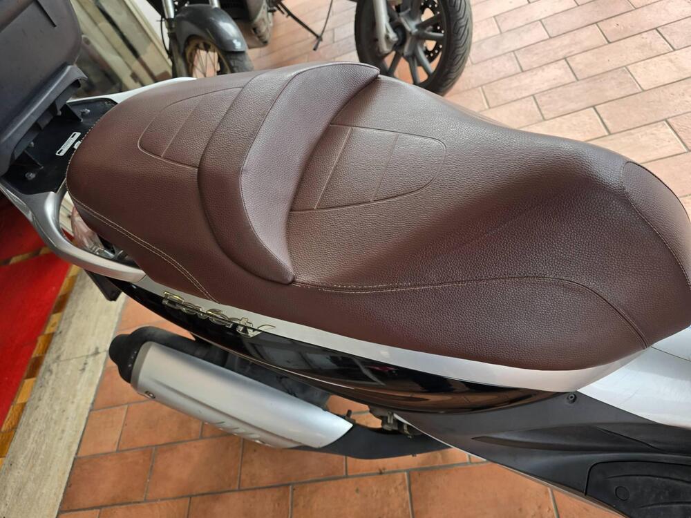 Piaggio Beverly 300 i.e. (2010 - 16) (8)