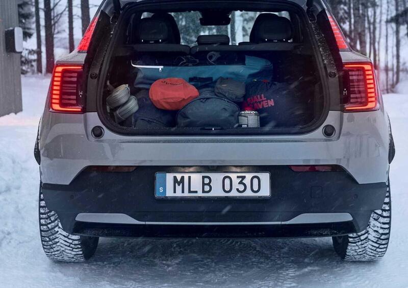 Volvo EX30 Cross Country (18)