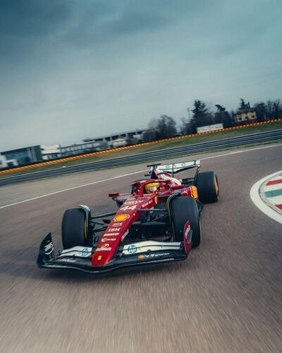 F1. Test Bahrain 2025. Da Lewis Hamilton con la Ferrari SF-25 alle vere monoposto, le cinque cose da tenere d&rsquo;occhio