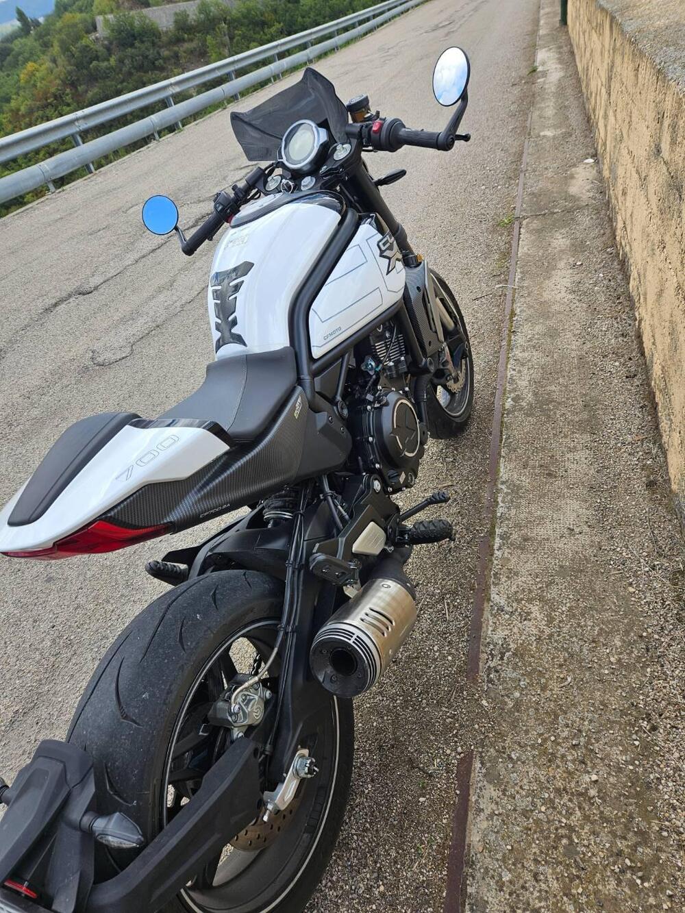 CFMOTO 700CL-X Sport (2022 - 26) (4)