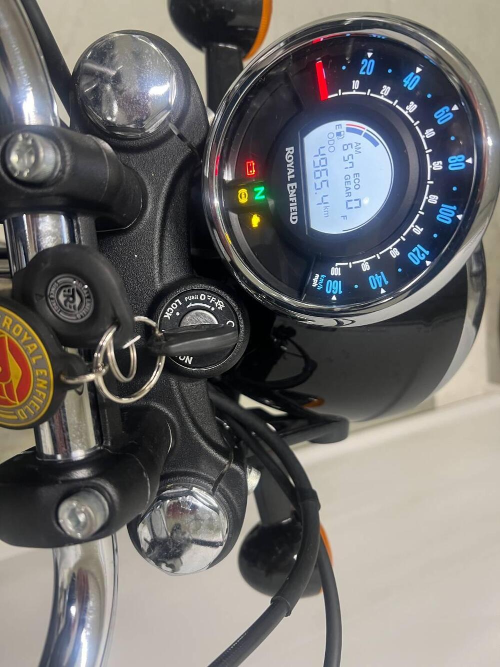 Royal Enfield Meteor 350 (2021 - 26) (4)