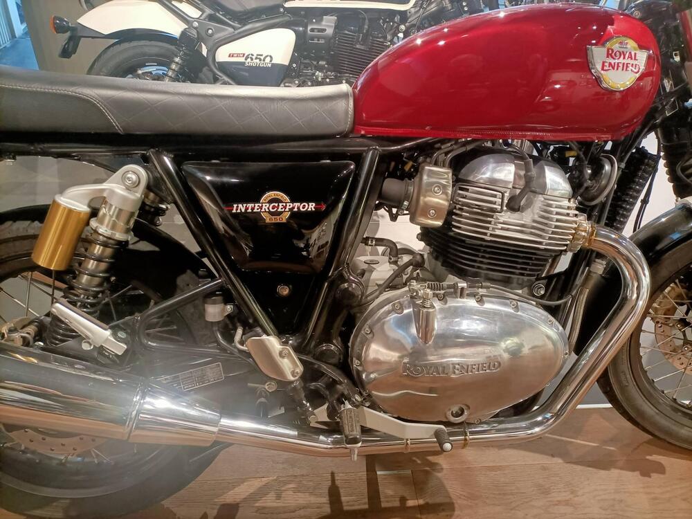 Royal Enfield Interceptor 650 (2021 - 25)