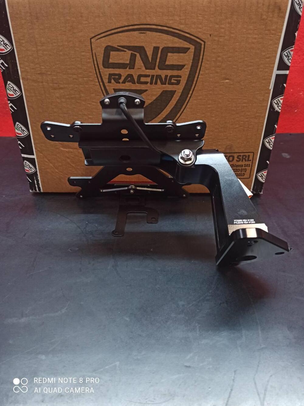 KIT PORTA TARGA RUOTA DUCATI DIAVEL V4 Rizoma (3)