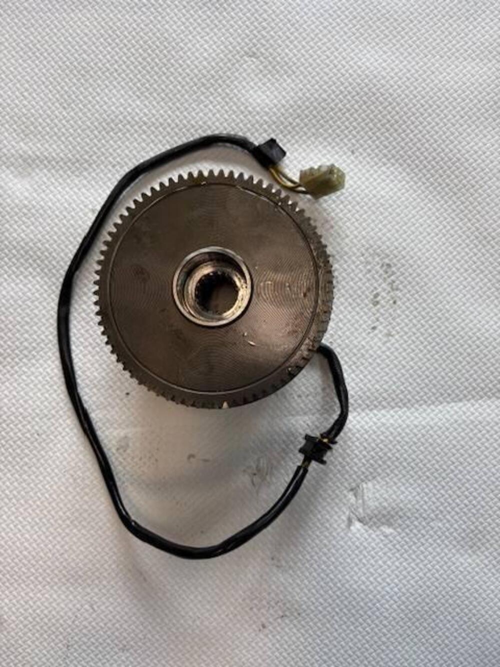 STATORE E INGRANAGGIO RUOTA LIBERA COMPLETO S2R 80 Ducati (2)