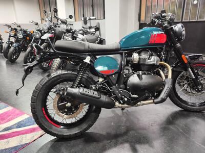 Royal Enfield Bear 650 (2025) nuova