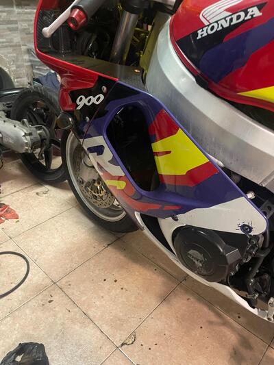 Honda CBR 900 RR (1996 - 97) usata