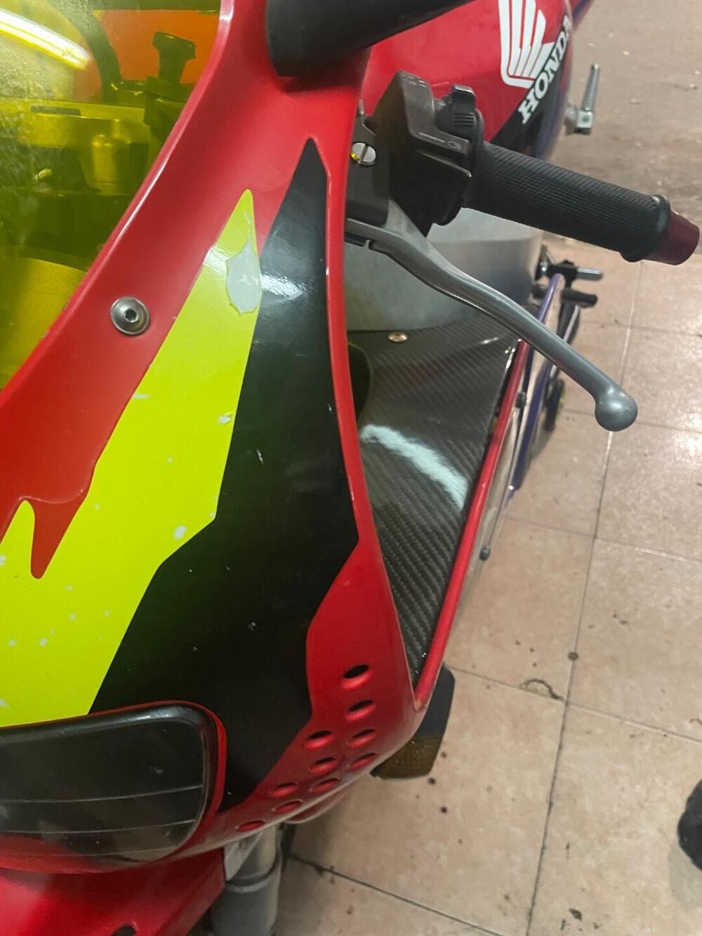 Honda CBR 900 RR (1996 - 97) (3)