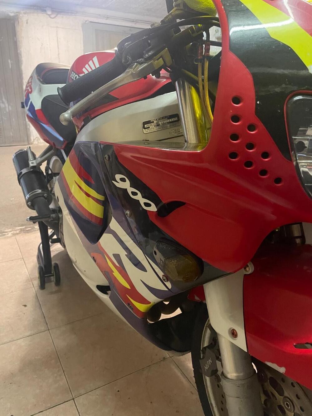 Honda CBR 900 RR (1996 - 97) (5)