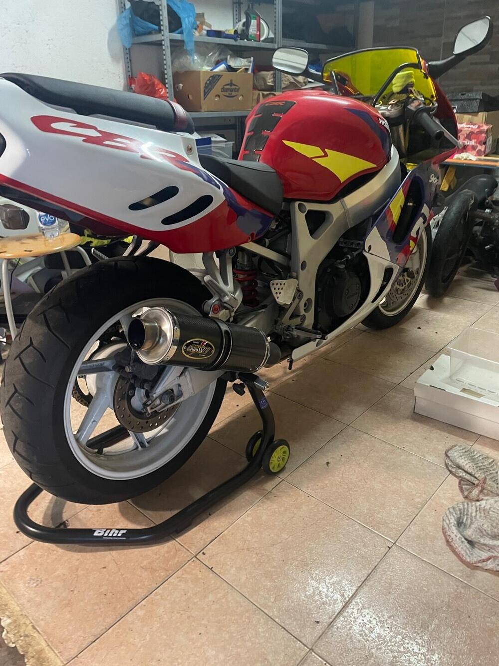 Honda CBR 900 RR (1996 - 97) (9)