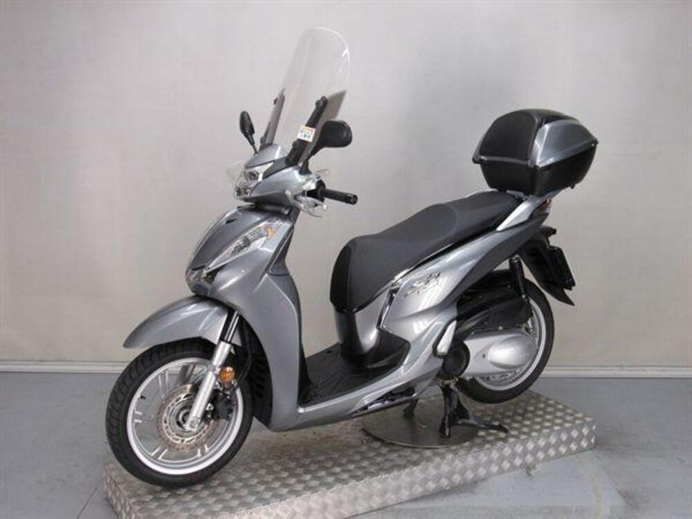 Honda SH 300 i ABS (2016 - 20) (3)