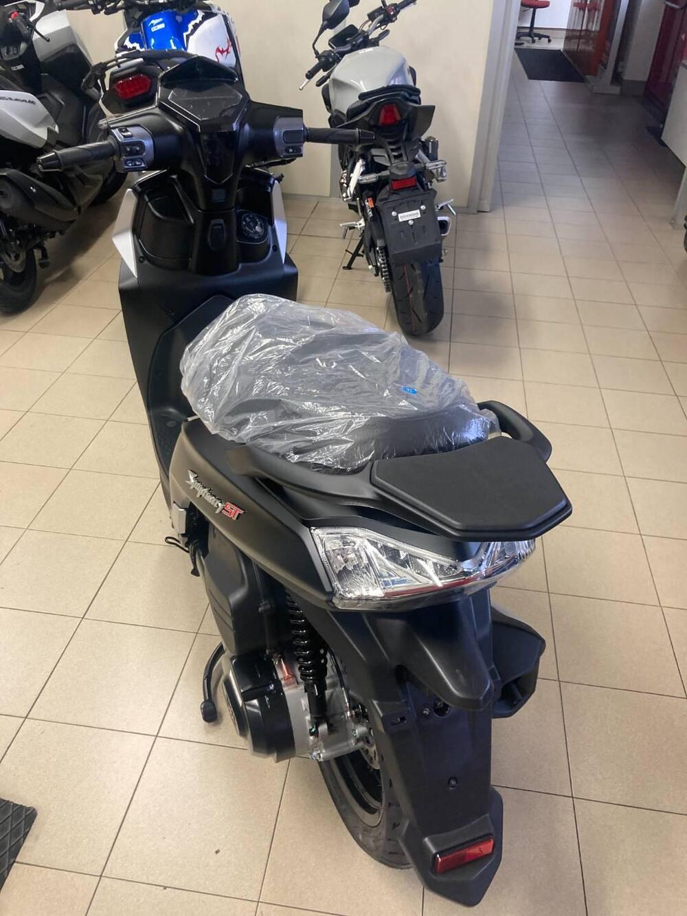 Sym Symphony 125 ST (2025 - 26) (4)