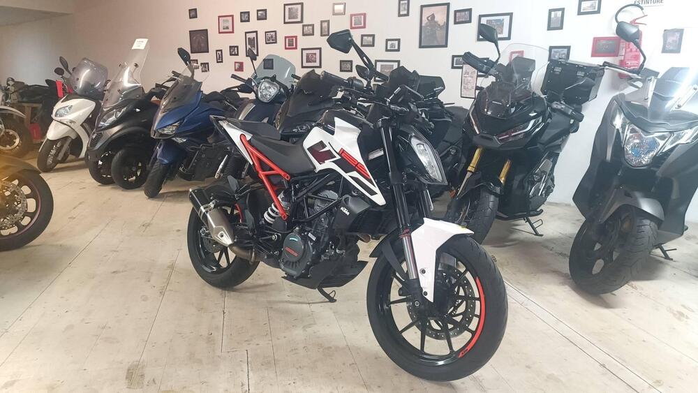 KTM 125 Duke (2021 - 23) (2)