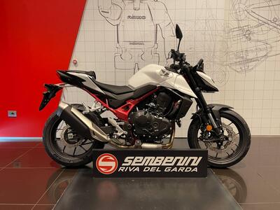 Honda CB 750 Hornet (2025) nuova