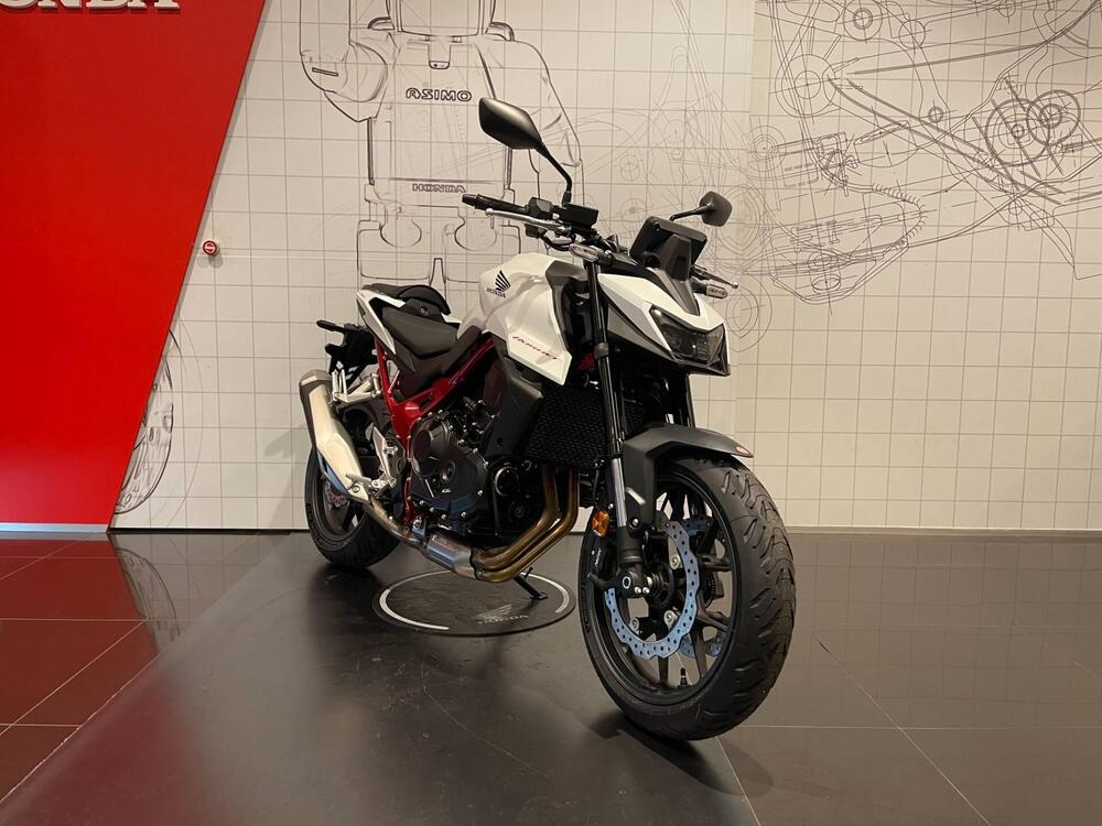 Honda CB 750 Hornet (2025) (2)