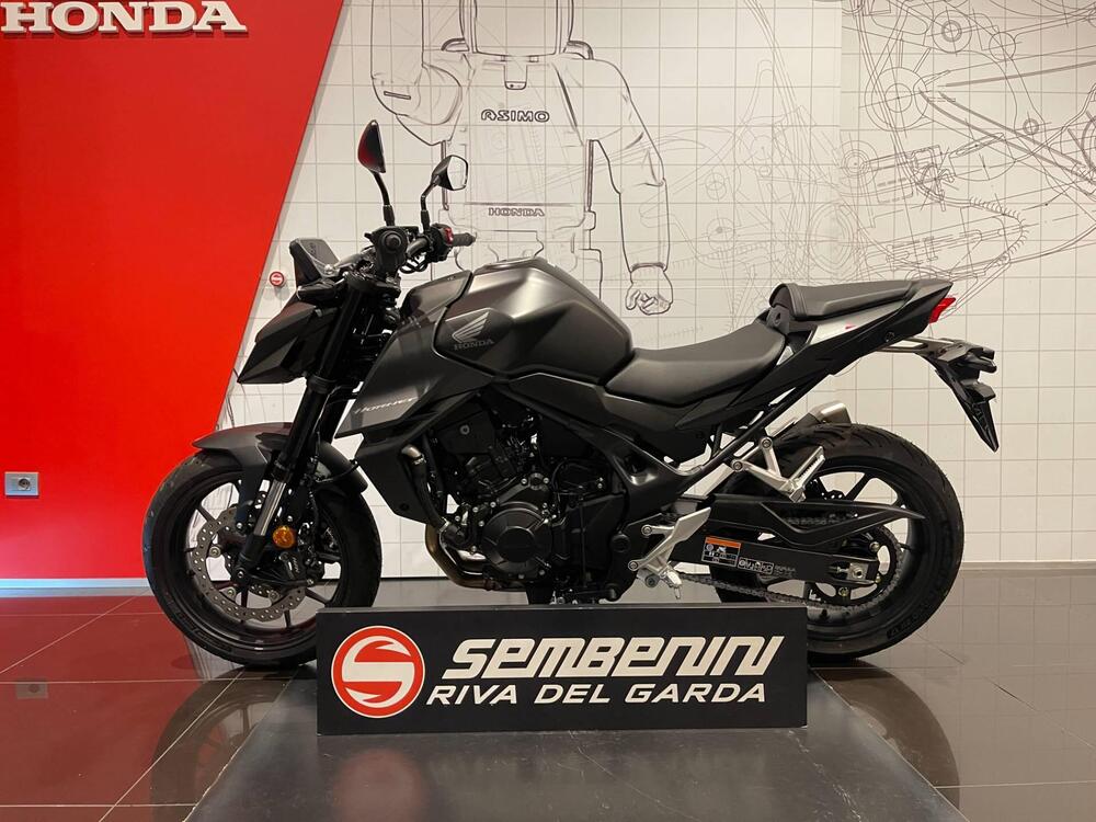 Honda CB 750 Hornet (2025) (6)