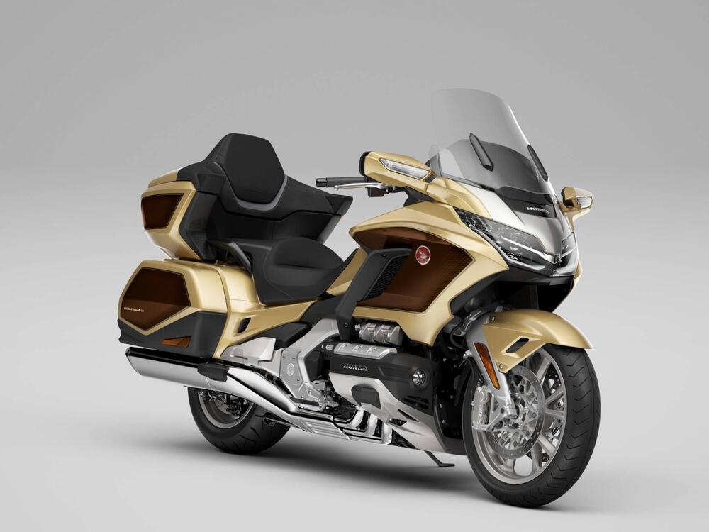 Honda GL 1800 Gold Wing Tour 50° Anniversario (2025) (4)
