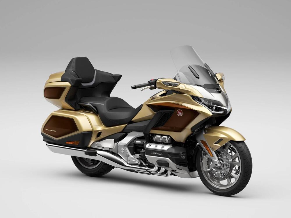 Honda GL 1800 Gold Wing Tour 50° Anniversario (2025) (2)