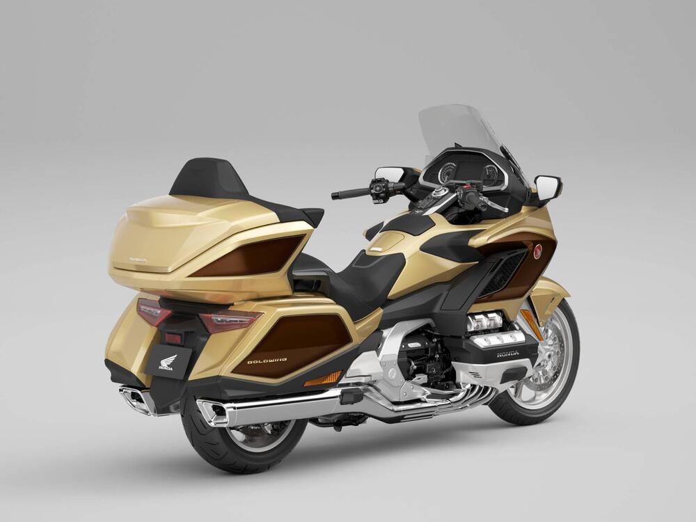Honda GL 1800 Gold Wing Tour 50° Anniversario (2025) (6)