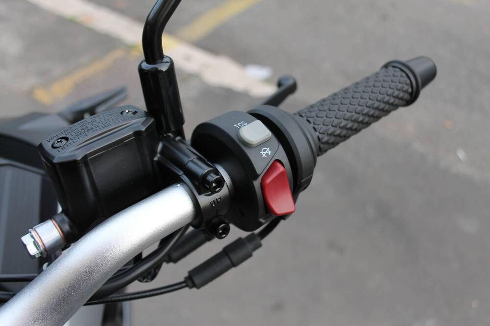 Voge Sfida SR1 ADV (2023 - 25) (9)