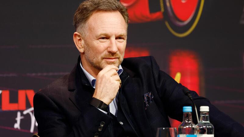 F1 2025. Test Bahrain, Horner: &quot;Sar&agrave; una stagione dura per Red Bull. Deluso dai fischi a Londra, ma &egrave; normale dato il nostro dominio&quot;