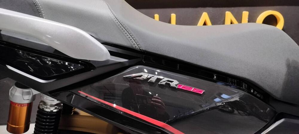 QJ Motor ATR 125 X (2024 - 25) (5)