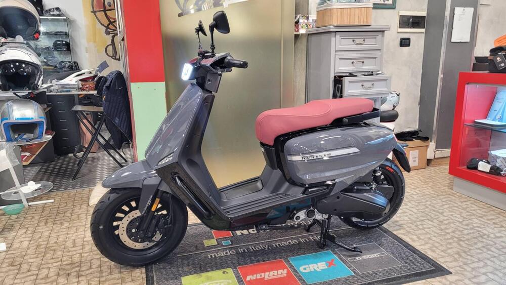 Velocifero Tennis 125 (2025) (3)